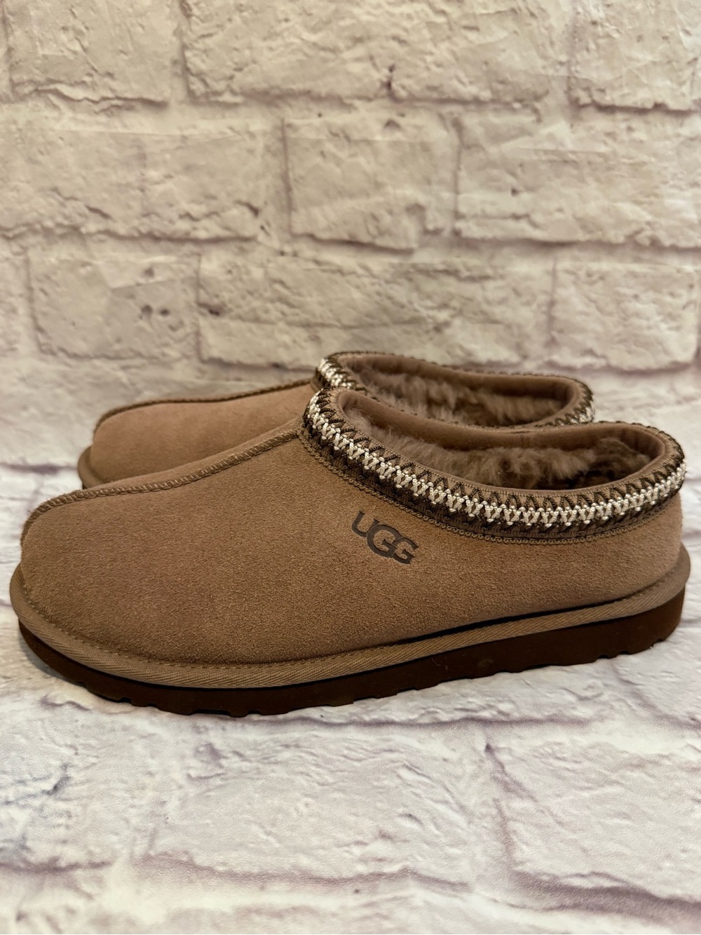 UGG Tasman II slipper Rocky Oak size 7 like new